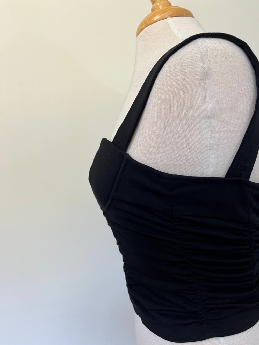 Reformation  Women’s Linnea Rouched Corset Boustier top in black Zip Back XS - Picture 3 of 12
